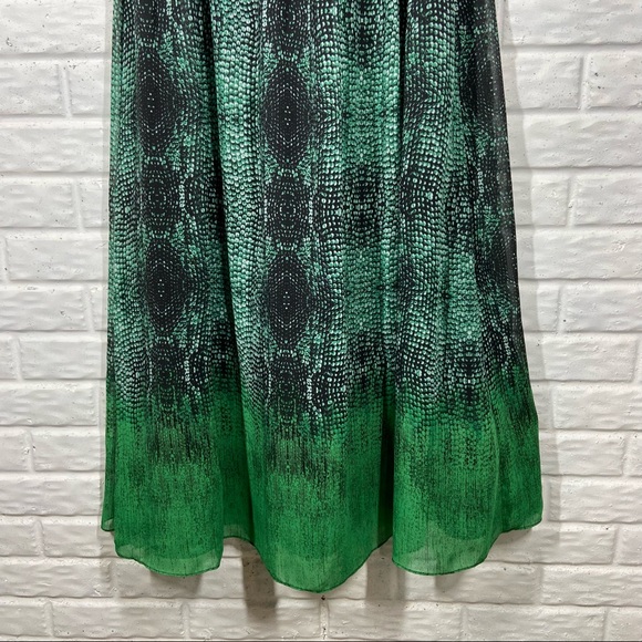 MOULINETTE SOEURS Green patterned Strapless Maxi Dress with Flutter Skirt - Picture 11 of 15